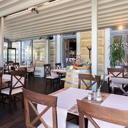 Отель Continental Риека