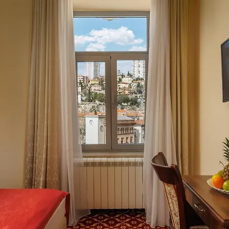 Continental Отель Риека