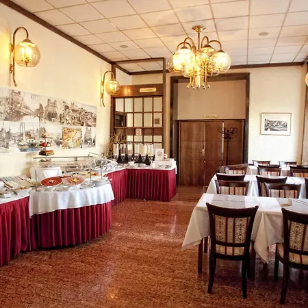 Continental Отель 3*