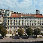 Continental Hotel