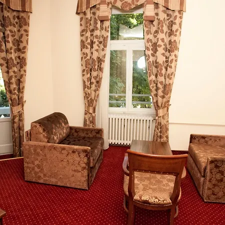 Continental Hotel 3*