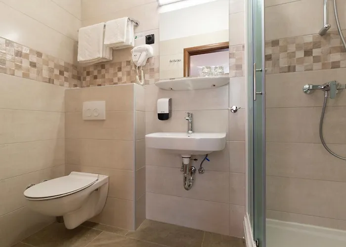 Szálloda Continental 3*