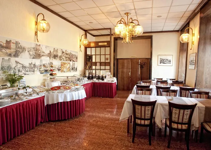 Continental Szálloda 3*